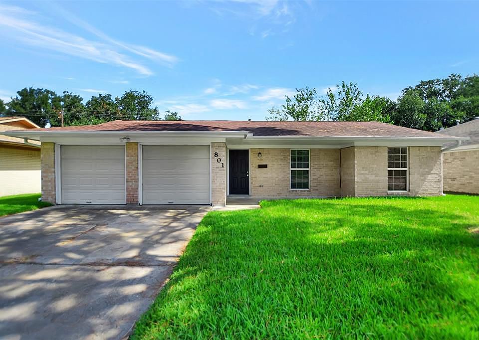 1st image of 801 Arbor Dr