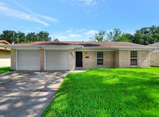 801 Arbor Dr, Deer Park, TX 77536
