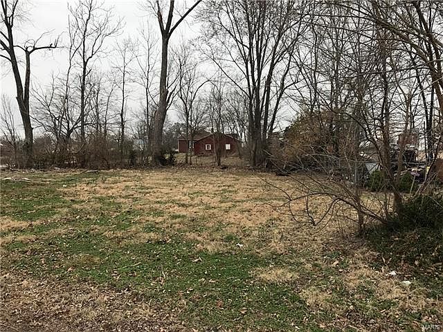 2nd image of 229 Circle Dr