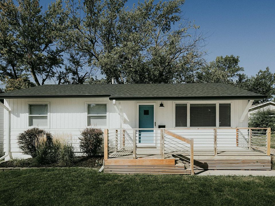 1st image of 3558 S 121st Ave