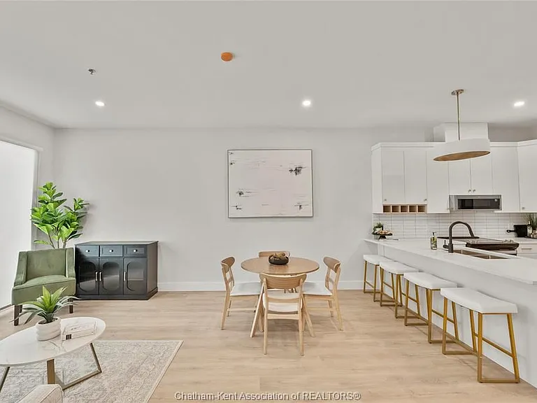 364 Grand Ave E #305 — Photo 22