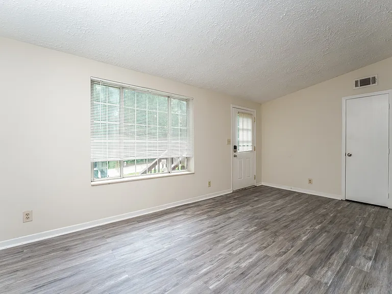 4275 Bradley Dr — Photo 2