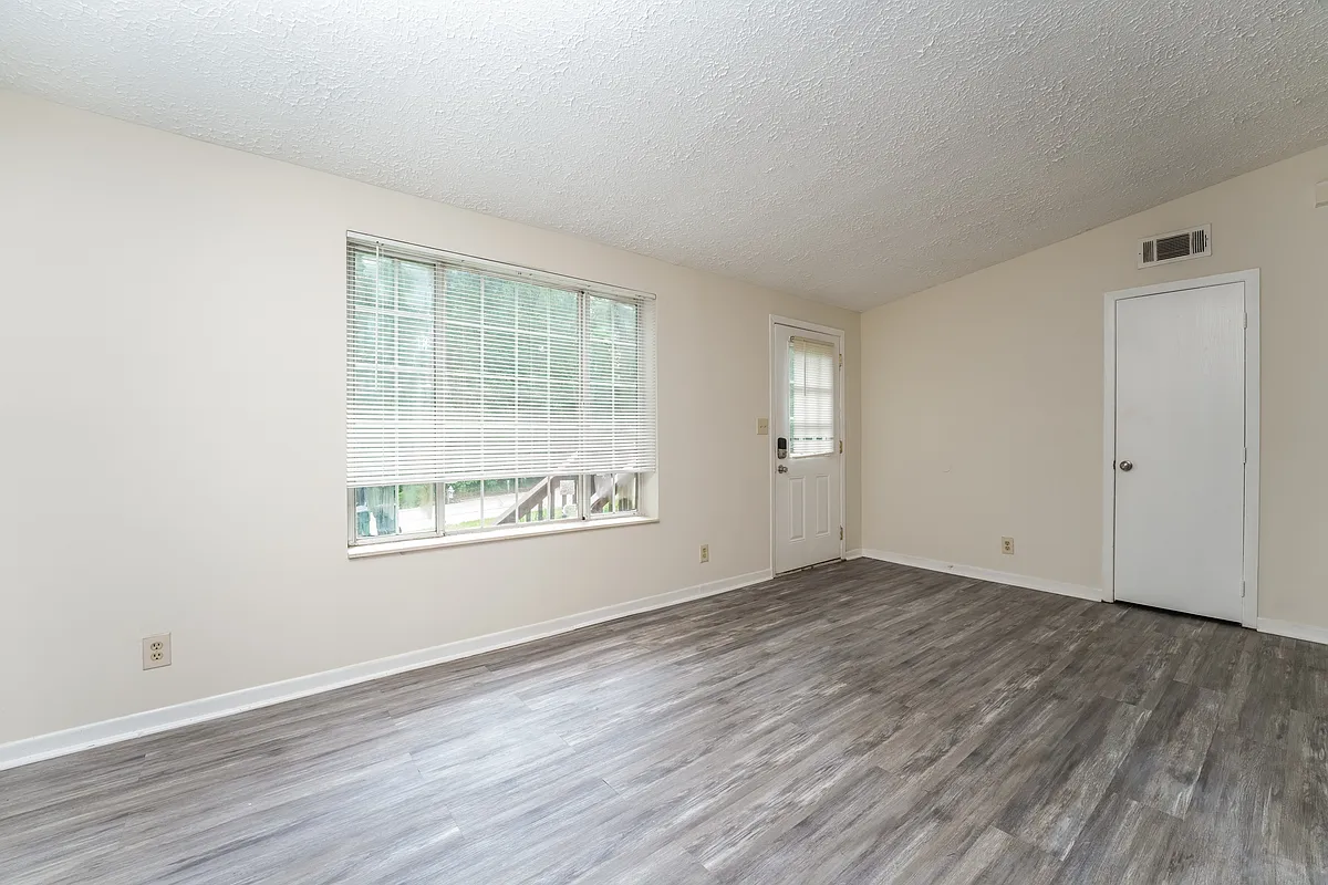Building Photo - 4275 Bradley Dr