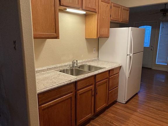 4th image of 422 Kathy Dr