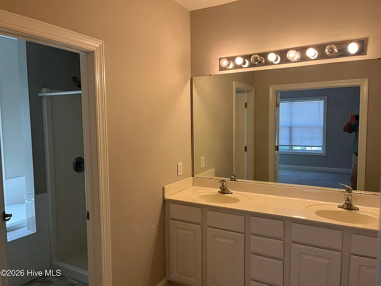1942-201 Tara Ct #201 — Photo 7