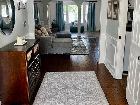 3rd image of 4801 Cherry Blossom Dr