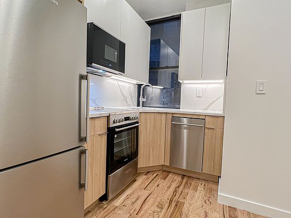 4th image of 238 E 58th St #10A