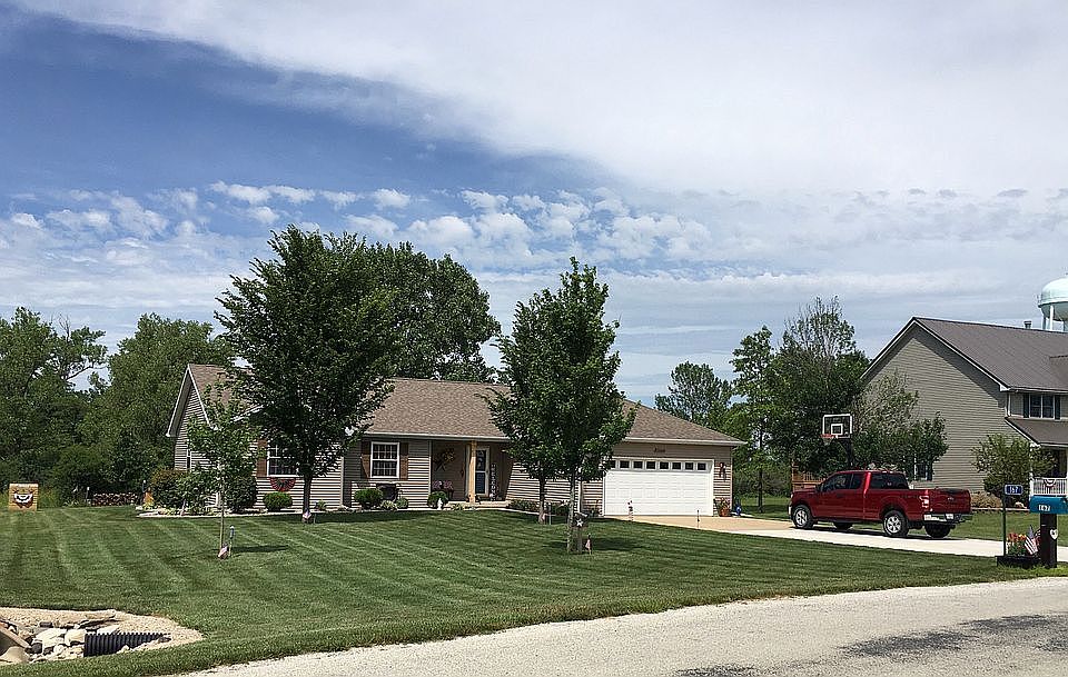2nd image of 167 Huron Ln