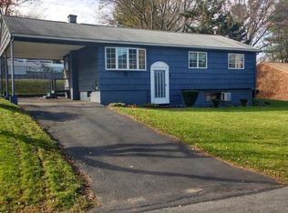 3 Leonard Dr, Southborough, MA 01772