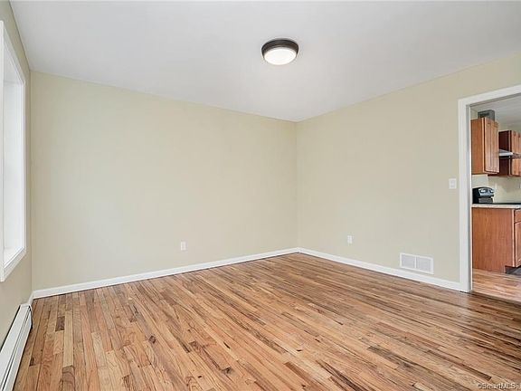 4th image of 158 Wooster St