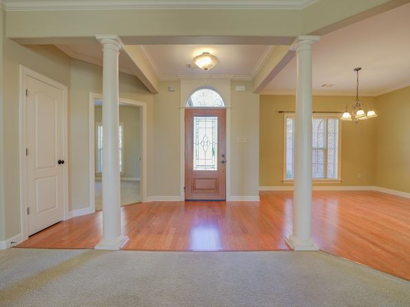 290 Sellers Dr, Oakland, TN 38060