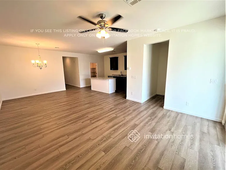 17950 W Tina Ln — Photo 3