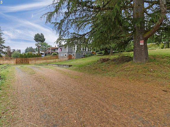 5th image of 409 Columbia River Hwy