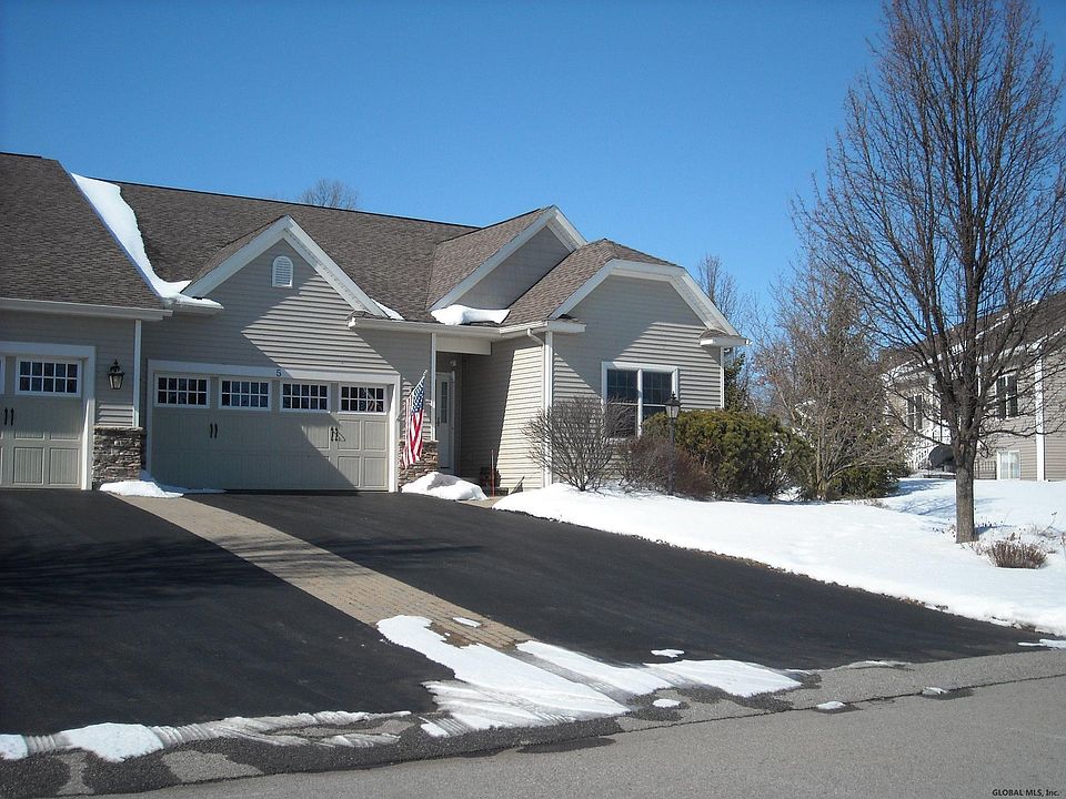 1st image of 5 Ashton Dr