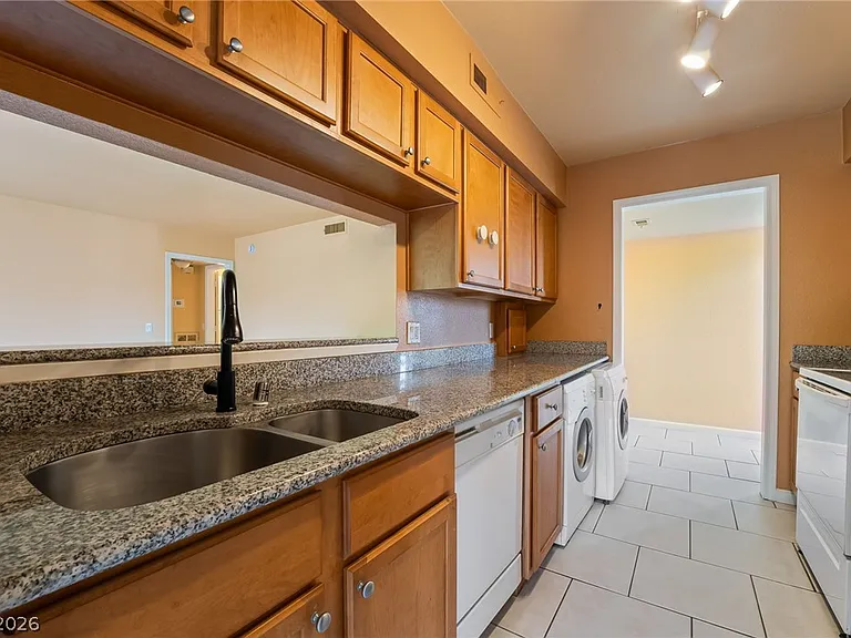 2843 Geary Pl #3102 — Photo 11