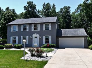 1533 Woodhill Cir NE, Warren, OH