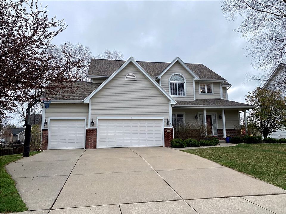 1st image of 855 SE Oak Leaf Ln