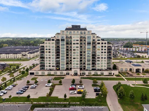 260 Villagewalk Blvd #209, London, ON N6G 0W6