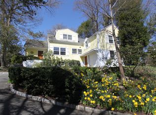 28 Indian Field Rd, Greenwich, CT 06830