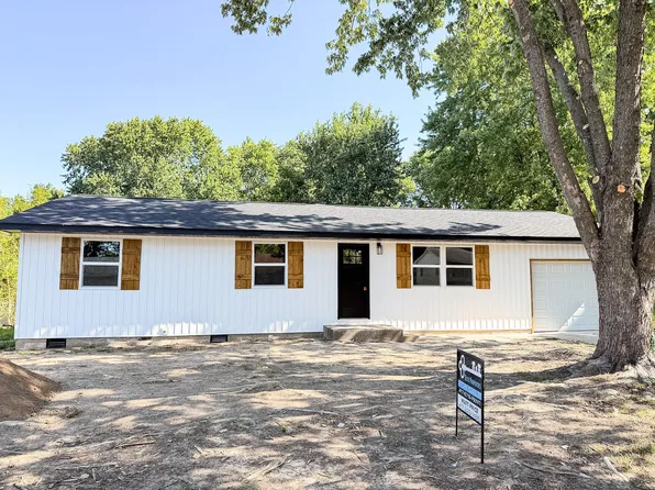 619 W Elm Street, Aurora, MO 65605