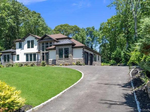 21 Arista Drive, Dix Hills, NY 11746