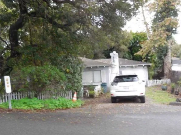 592 Santa Rosa Ln, Santa Barbara, CA 93108