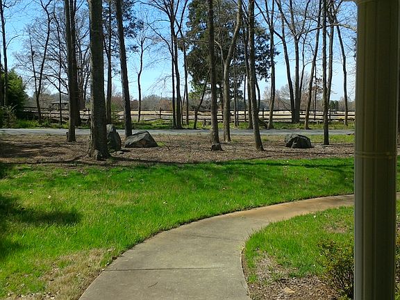 4th image of 3127 Arboretum Vw
