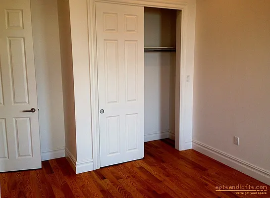 Rented by aptsandlofts.com | media 11