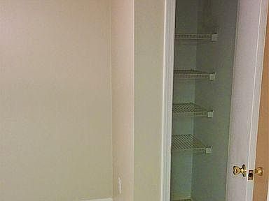 4th image of 49 Chatelaine Cir SE