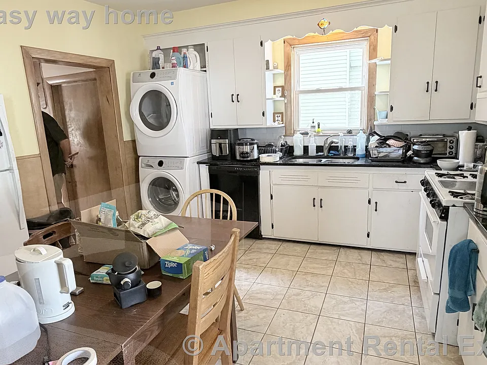 131 Rindge Ave #1