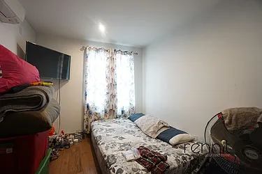 Rented by Rennit Inc.