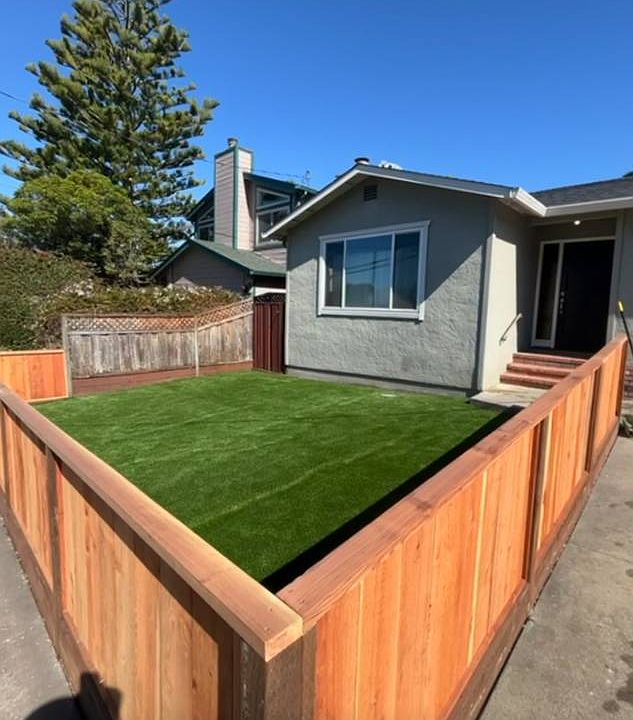Gated turf front yard
