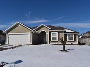 104 Penzance St, Monett, MO 65708