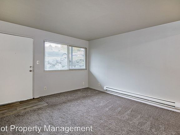 3rd image of 7015 Rainier Ave S APT 06