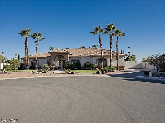 2nd image of 8595 Bella Vacio Ct