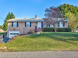 7429 Tinkerview Rd, Roanoke, VA 24019