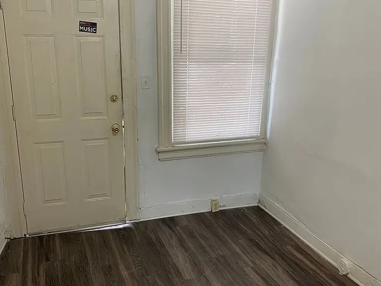 14 S Plum St — Photo 3