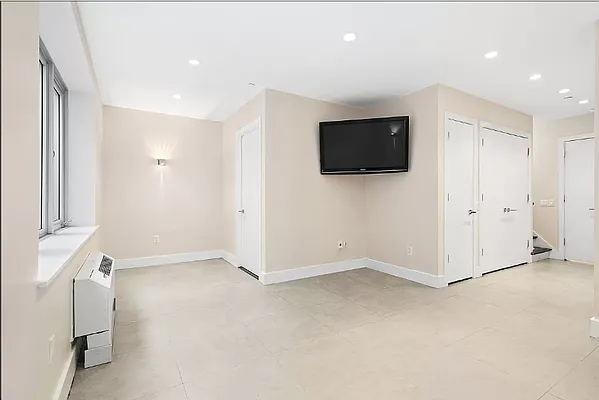 Rented by Compass | media 6