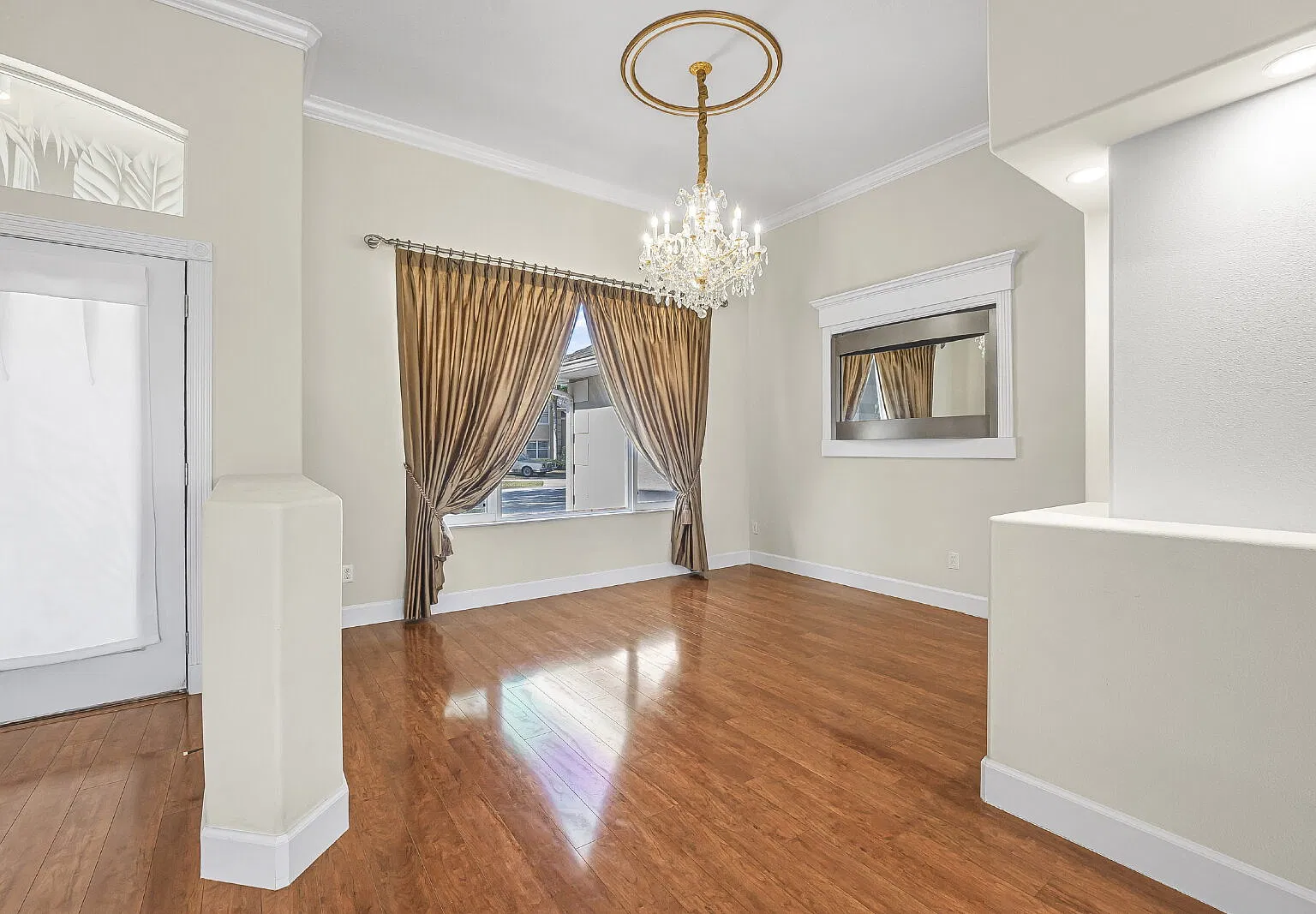 3 bed, 2.0 bath, 1929 sqft, $3,200 — Photo 4