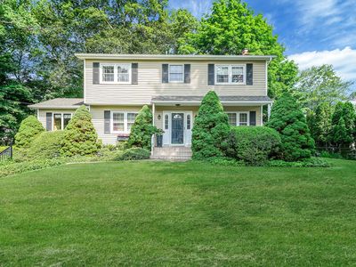 3 Birch Court, Miller Place, NY, 11764