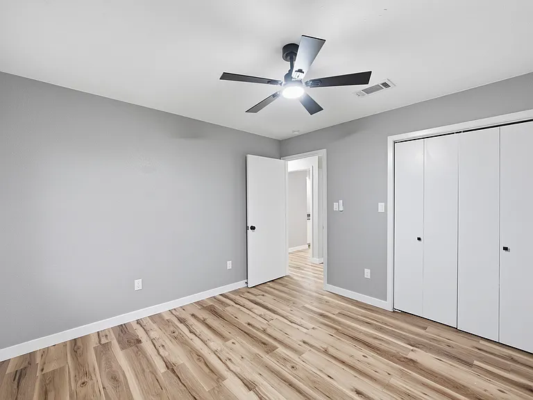 1009 S Jefferson St — Photo 7