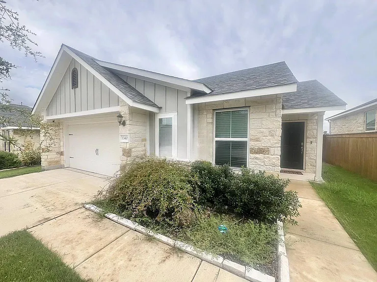 1340 Low Branch Ln — Photo 2