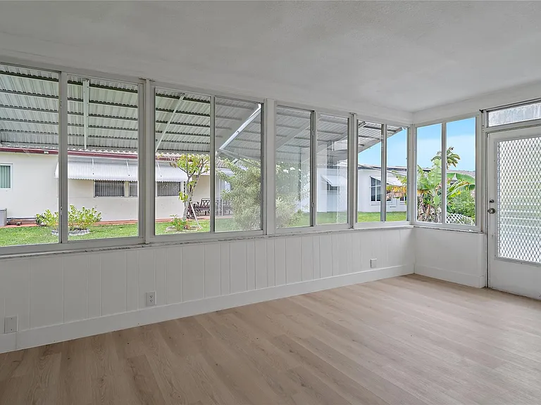 4510 NW 49th Dr — Photo 17