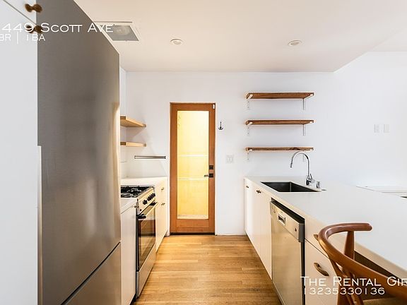 5th image of 1449 Scott Ave