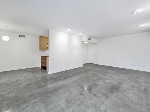 7767 Hollywood Blvd #106, Los Angeles, CA 90046