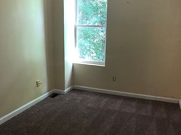3rd image of 3467 Cottage Ave