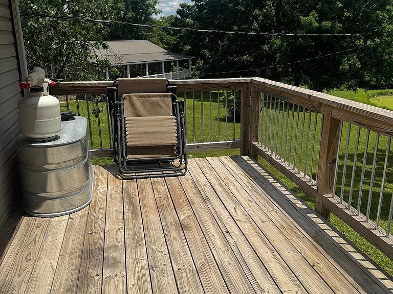 13916 Radford Ln — Photo 28
