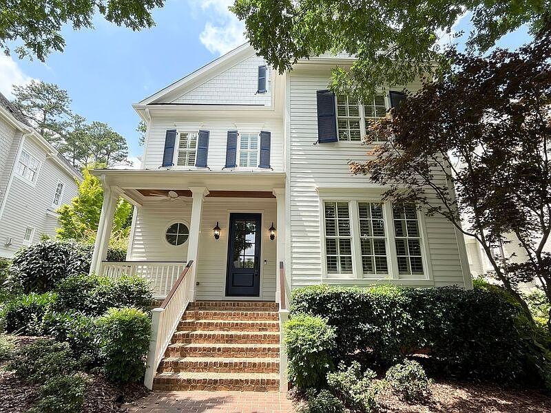 1st image of 535 Guilford Cir