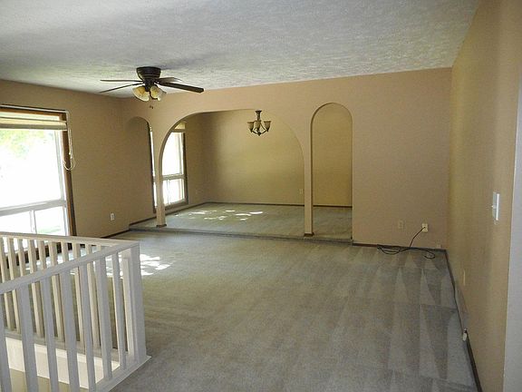 4th image of 702 Shannon Rd