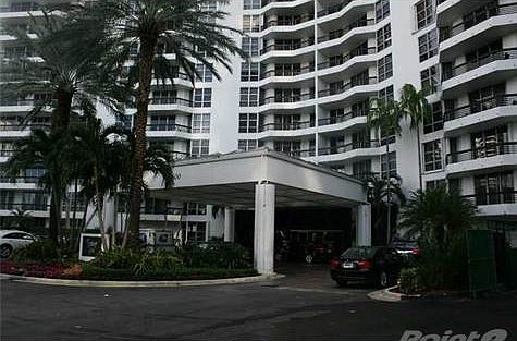 3rd image of 3600 Mystic Pointe Dr APT 1505